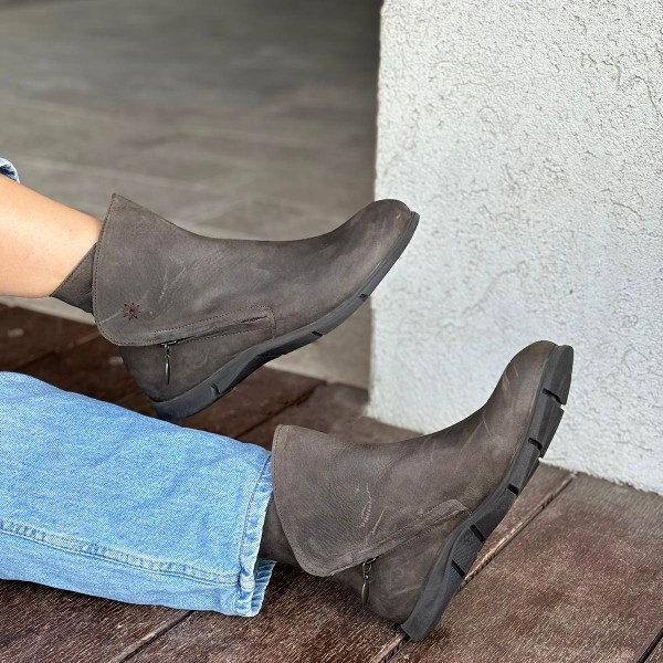 דגם עופרי אפור