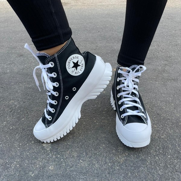 פלטפורמה שחור בד