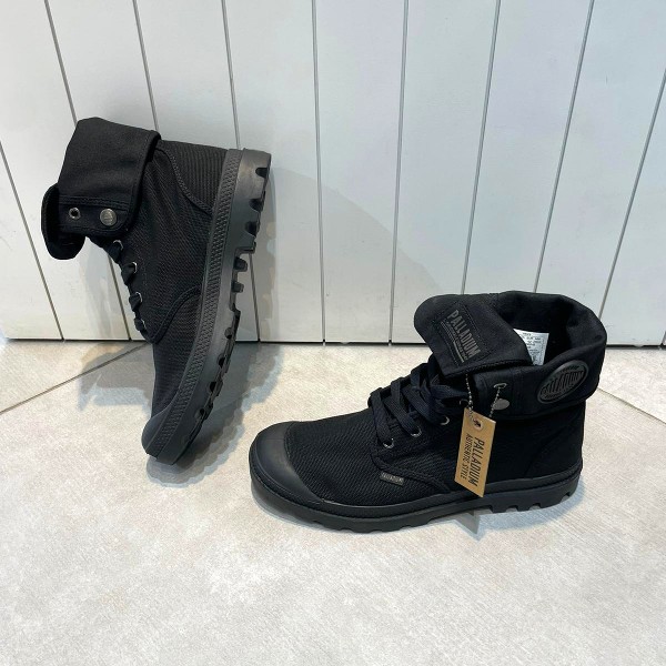 פלדיום קיפול גבר שחור