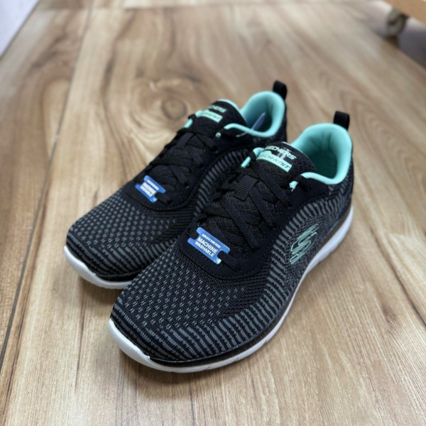 סקצ'רס שחור טורקיז לנשים 2