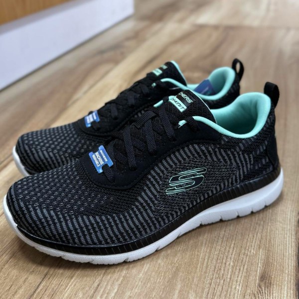 סקצ'רס שחור טורקיז לנשים 3