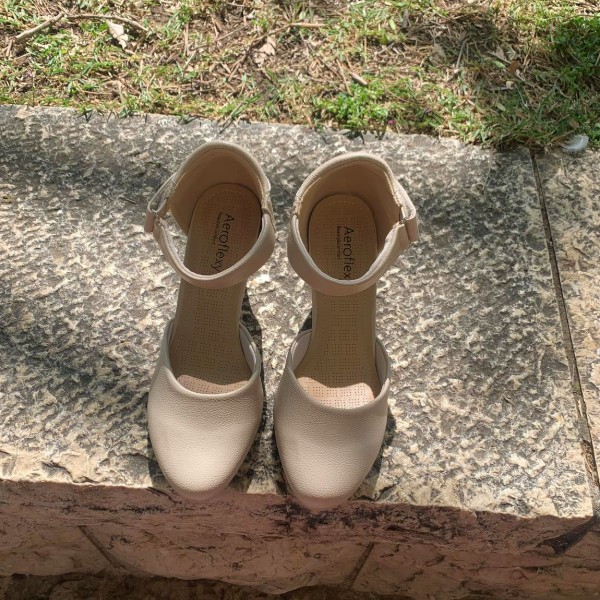 דגם קרוליין בז' 4