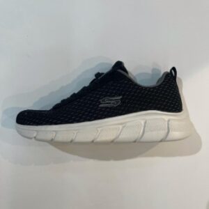 נעלי Skechers לנשים – שחור לבן