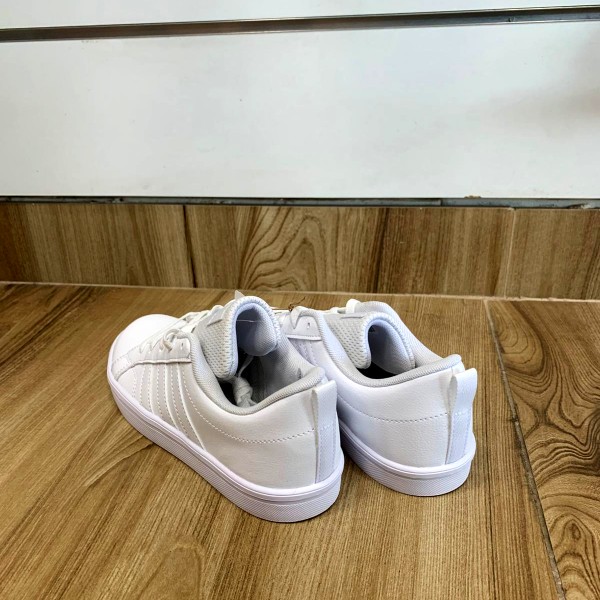 אדידס סניקרס לבן 4