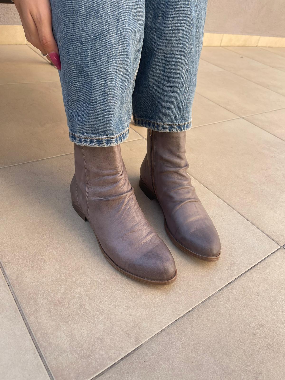 8b4c7b0b F57f 4fef B292 7144a4deba5e