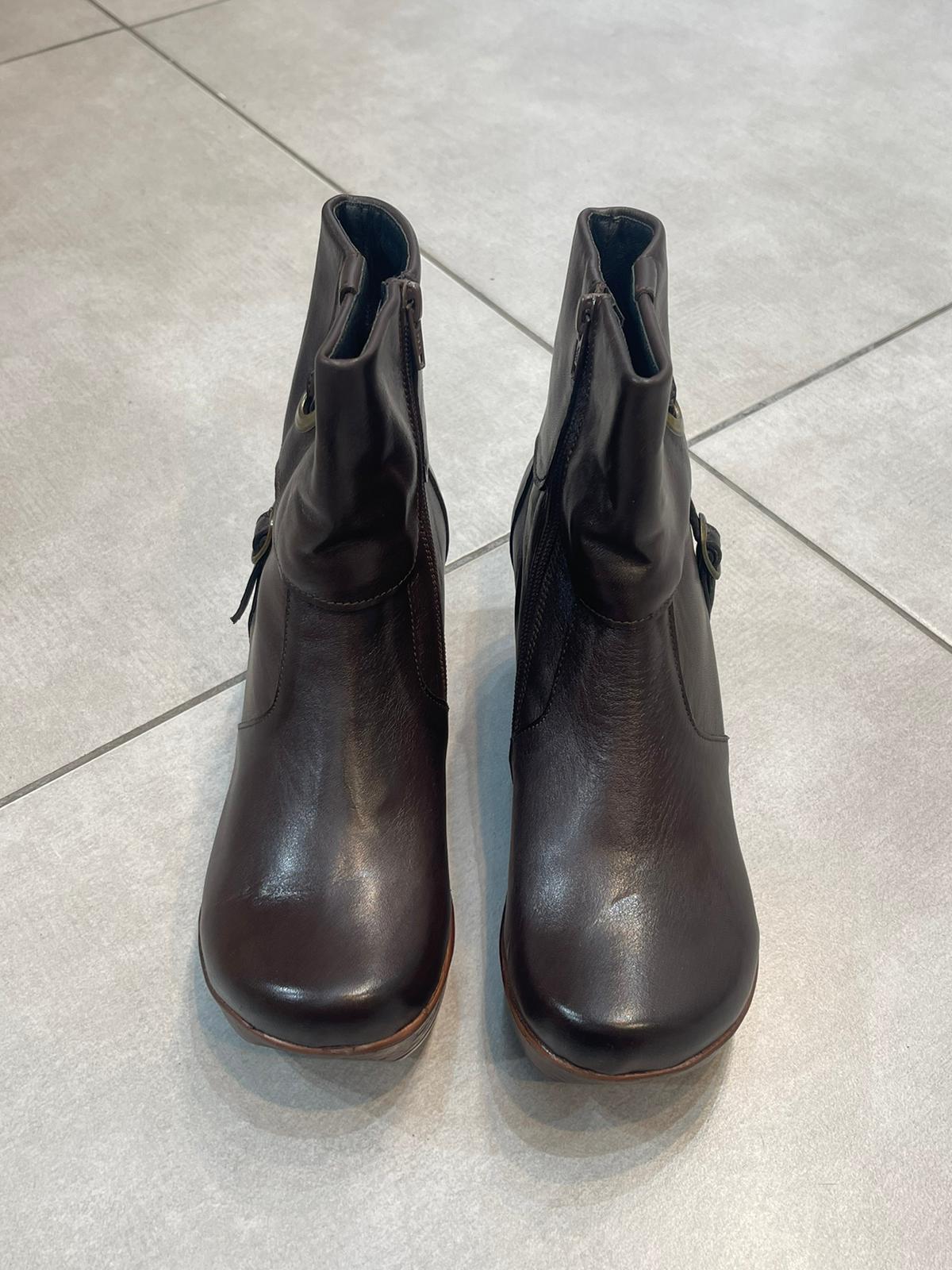 F4b5f27f Bcbc 4046 A70c 8d2418e18e8d