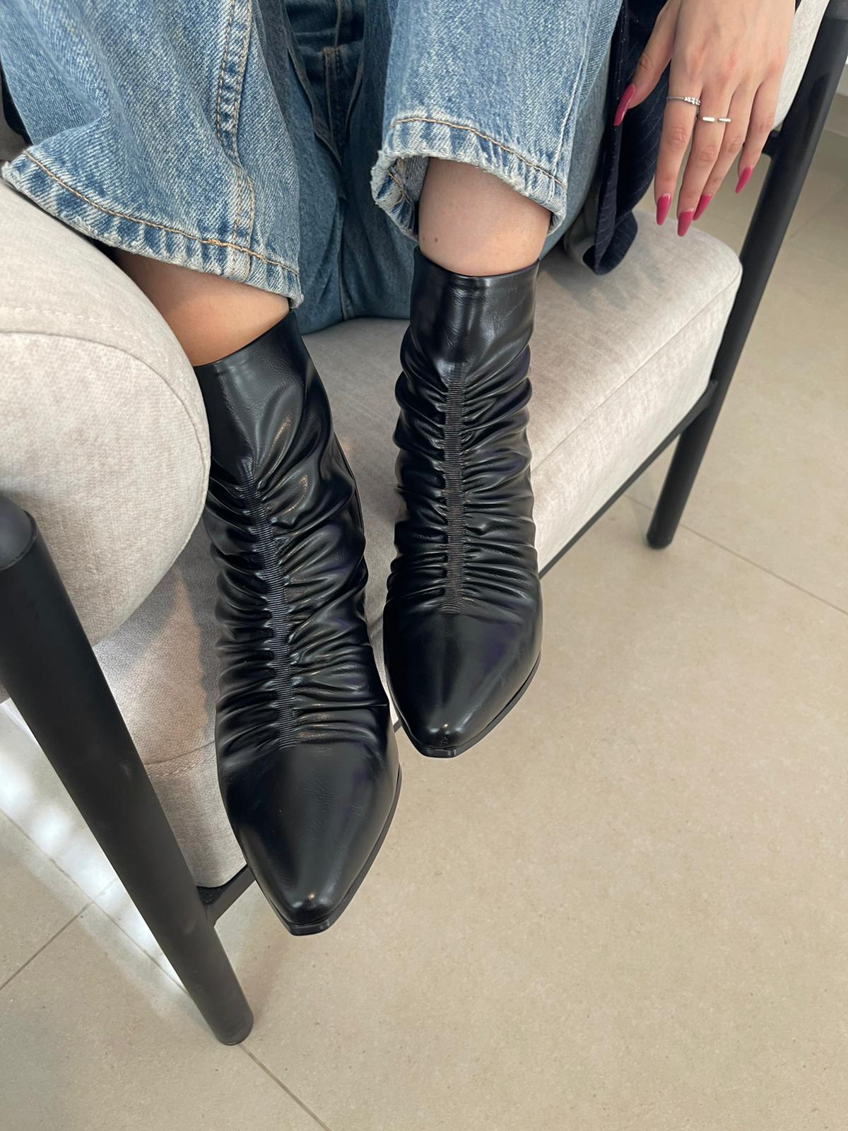 F60b771a 8434 4f55 A995 9a2b5189f2d7