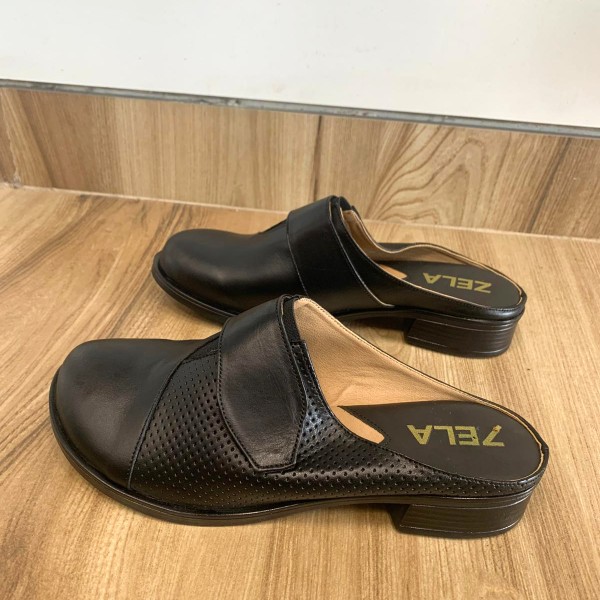 דגם לילי שחור