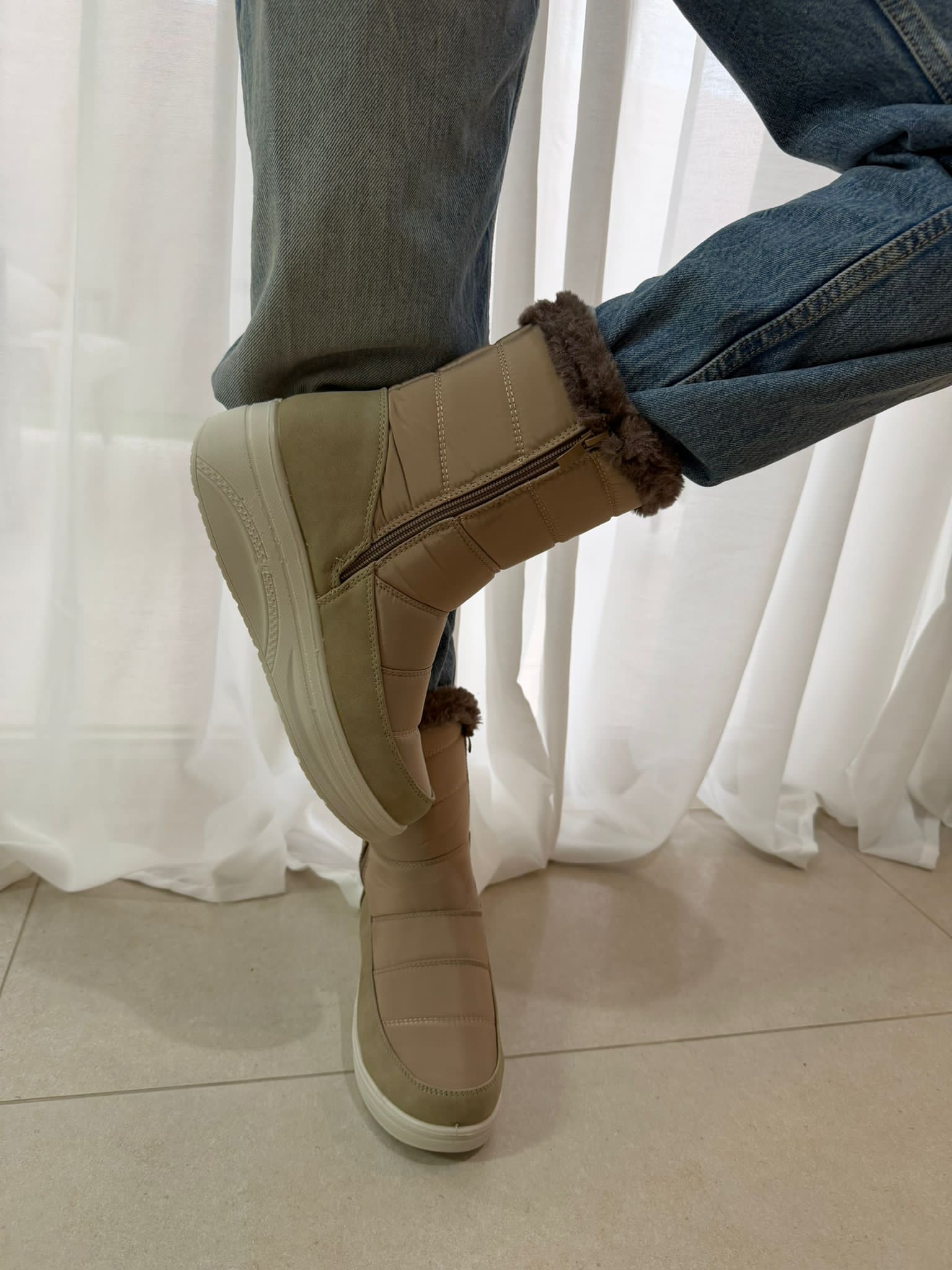 3b5f4c29 4870 40ec Bbab 16085a39fbed